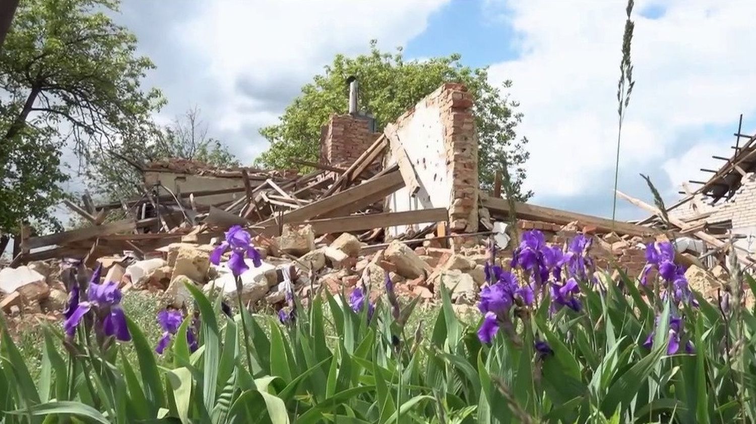 Guerre En Ukraine : Un Village A été Libéré Après Trois Mois D ...