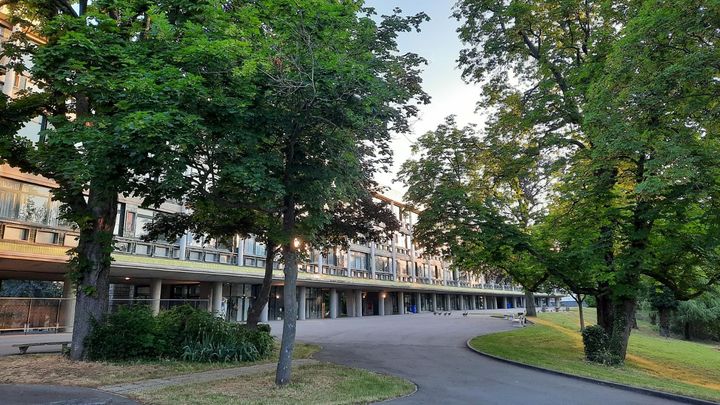 Le lycée Albert-Schweitzer, au Raincy, en Seine-Saint-Denis. (NOEMIE BONNIN / FRANCEINO / RADIO FRANCE)