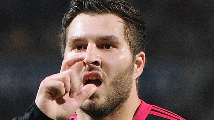 L'attaquant de l'OM Andr&eacute;-Pierre Gignac f&ecirc;te son but contre Toulouse, le 5 d&eacute;cembre 2012 au Stadium de Toulouse. (PASCAL PAVANI / AFP)