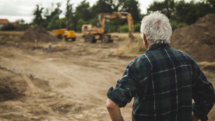 Photo d'illustration. Les vendeurs de terrain à bâtir paieront bientôt moins d'impôt. (MAXPPP)