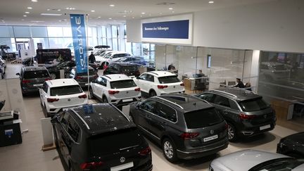 Une&nbsp;concession automobile à Montbéliard (Doubs).
 (LIONEL VADAM  / MAXPPP)