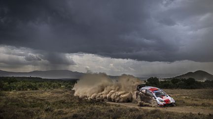 Sebastien Ogier, aux commandes de sa Toyota lors du Rallye du Kenya, le 27 juin 2021. (FRANCOIS FLAMAND / DPPI)