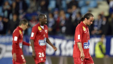 La d&eacute;ception des joueurs brestois apr&egrave;s leur d&eacute;faite &agrave; Bastia (4-0), le 6 avril 2013.&nbsp; (MAXPPP)