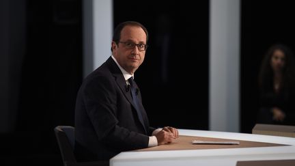 Fran&ccedil;ois Hollande sur le plateau de TF1, le 6 novembre 2014, &agrave; Aubervilliers (Seine-Saint-Denis). (MARTIN BUREAU / AFP)