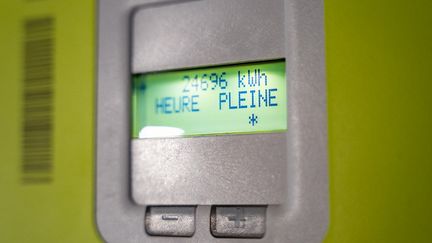 Un compteur d'électricité Linky affichant la consommation en heure pleine, le 1er février 2024. (JEAN-MARC BARRERE / HANS LUCAS / AFP)