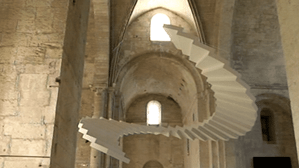 Christian Lacroix a choisi l'escalier de Lang Baumann qui s'évade de la nef de l'abbaye de Montmajour
 (France3 / Culturebox)