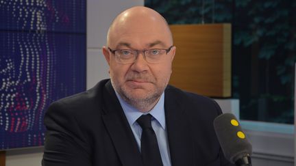 Stéphane Travert, ministre de l'Agriculture et de l'Alimentation, invité de franceinfo le 20 mars 2018. (JEAN-CHRISTOPHE BOURDILLAT / RADIO FRANCE)