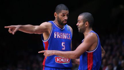 &nbsp; (Tony Parker et Nicolas Batum comptent bien montrer le chemin des JO de Rio à l'équioe de France de basket  © MaxPPP)