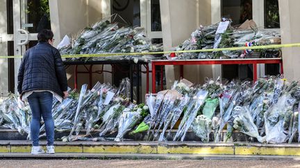 Un ancien élève radicalisé a tué un professeur devant un lycée d'Arras, le 13 octobre 2023. (DENIS CHARLET / AFP)