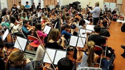 L'orchestre philharmonique du pays d'Aix junior
 (Sophie Spiteri )