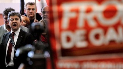 Selon un sondage Ifop, Jean-Luc Mélenchon emporterait la députation face à Marine Le Pen. (DENIS CHARLET / AFP)