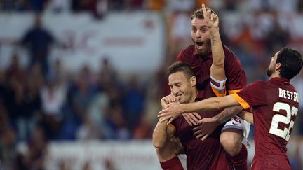 Les Romains fêtent leur joueur emblématique Francesco Totti (FILIPPO MONTEFORTE / AFP)