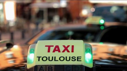 Taxis et VTC : les pourboires reçus par chauffeurs pourraient être défiscalisés