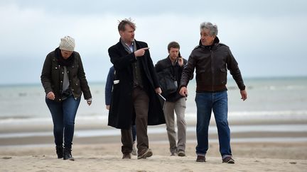 Christopher Nolan en repérage sur la plage de Malo les Bains, Dunkerque le 20 mai
 (PHOTOPQR/VOIX DU NORD/MAXPPP)