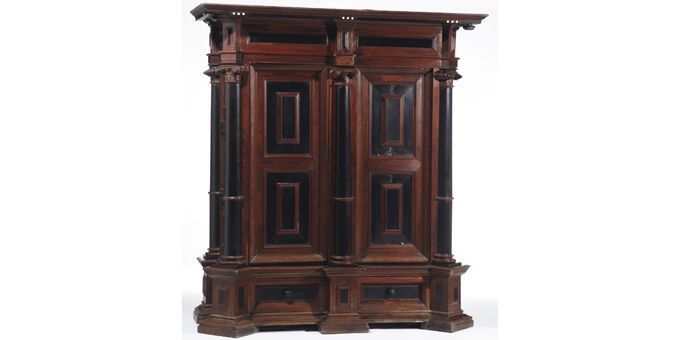 L&#039;armoire aux manuscrits de Victor Hugo, Flandres, XIXe siècle
 (Christie&#039;s Images Limited 2012)