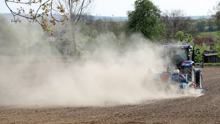 Les agriculteurs traversent un épisode de sécheresse. (JEAN-MARC LOOS / MAXPPP)