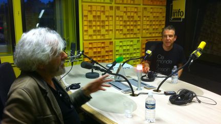 &nbsp; (Daniel Angeli en studio avec Philippe Vandel © France Info)