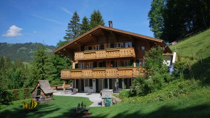 &nbsp; (Le chalet suisse de Johnny Hallyday © http://www.cardis.ch/fr/acheter/detail/maison-gstaad-6121)