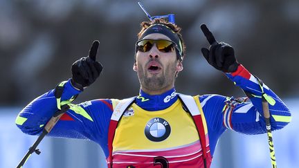 Martin Fourcade a signé la 42e victoire de sa carrière en Coupe du monde (JOE KLAMAR / AFP)