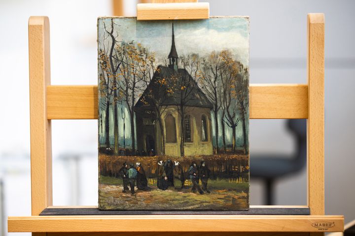 "Sortie de l'église réformée de Nuenen" (1884-1885) du peintre néerlandais Vincent Van Gogh (JEROEN JUMELET / ANP)