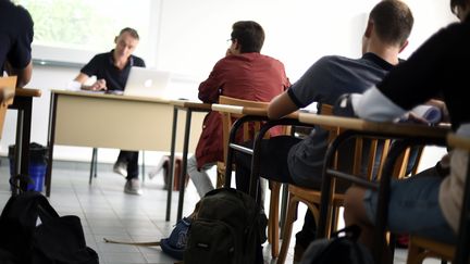 Des élèves dans une salle de classe lors de la rentrée scolaire pour les BTS, 27 août 2018 (photo d'illustration) (ALEXANDRE MARCHI / MAXPPP)