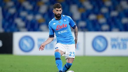 Elseid Hysaj (ici sous le maillot du Napoli) est visé par des supporters d'extrême droite depuis son arrivée à la Lazio Rome. (GIUSEPPE MAFFIA / NurPhoto / AFP)