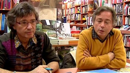 Alain Quella-Villéger et Didier Quella-Guyot en séance de dédicace le 1/12/12
 (France 3 / Culturebox)