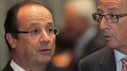 Fran&ccedil;ois Hollande et le Premier ministre luxembourgeois, Jean-Claude Juncker, &agrave; Vientiane, au&nbsp;Laos, lundi&nbsp;5 novembre 2012. (MAXPPP)