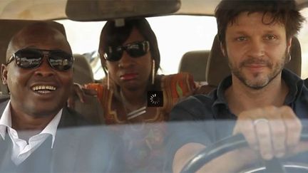 Amadou et Mariam avec Bertrand Cantat.
 (Because Music)