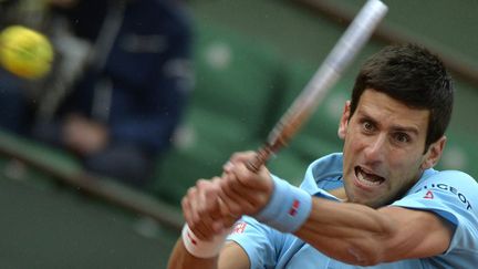 Novak Djokovic n'a pas laissé la moindre chance à Jérémy Chardy au 2e tour de Roland-Garros (MIGUEL MEDINA / AFP)