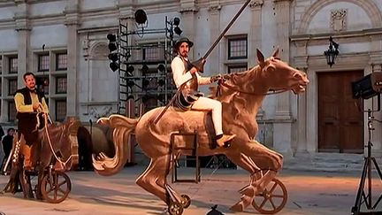 Metteur en scène et comédien, Jérémie Le Louët adapte et endosse le rôle de Don Quichotte au théâtre
 (Jean-Louis Fernandez)