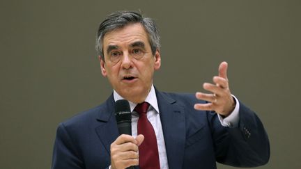 François Fillon, candidat à la primaire à droite, lors d'un meeting à Toulouse, le 25 octobre 2016. (SIMON DECLEVES / SIPA)