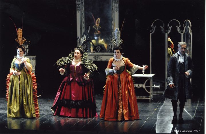 Cendrillon, opéra de Massenet, mise en scène de Benjamin Lazar d’après Charles Perrault. Costumes d’Alain Blanchot, Opéra-Comique, Paris, 2011.
 (BM Palazon 2011)