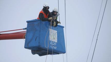 Tempête Carmen : une éolienne s'effondre sous la force du vent