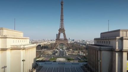 Paris : la tour Eiffel accueille ses premiers visiteurs depuis le confinement