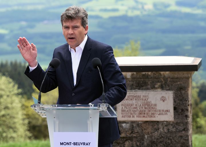 Arnaud Montebourg, sur le mont Beuvray (Saône-et-Loire), le 16 mai 2016.&nbsp; (PHILIPPE DESMAZES / AFP)