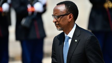 Des proches de l'actuel président rwandais Paul Kagame (ici à Paris le 23 mai 2018) risquaient d'être renvoyés devant une cour d'assises dans le cadre de cette enquête. (JULIEN MATTIA / NURPHOTO / AFP)