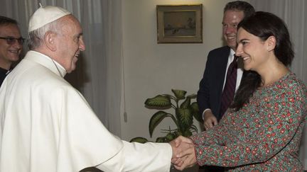 Paloma Garcia Ovejero prendra ses fonctions de vice-directrice du Bureau de presse du Vatican, aux côtés de Greg Burke qui passe numéro un, le 1er août 2016. (OSSERVATORE ROMANO / AFP)