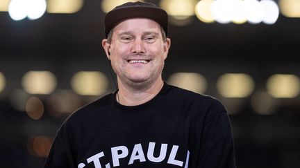 Oke Göttlich, president of FC Sankt Pauli, during the match against FC Schalke 04 at Millerntor Stadion in Hamburg, Germany, on September 23, 2023. (AFP)