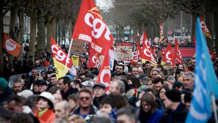 Lors d'une manifestation contre la réforme des retraites à Caen, le 11 février 2023. (LOU BENOIST / AFP)