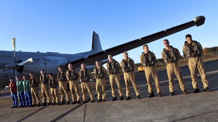 Des soldats de l'arm&eacute;e de l'air sur la base a&eacute;riene de Mont-de-Marsan (Landes), le 10 novembre 2011. (PIERRE ANDRIEU / AFP)