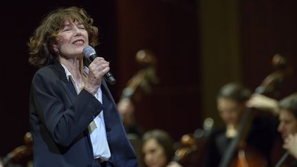 Jane Birkin sur la scène du Festival Antigel, à Genève en Suisse, le 9 février 2018. (MARTIAL TREZZINI / KEYSTONE)