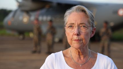 La Première ministre, Elisabeth Borne, en Guyane, le 31 décembre 2023. (JODY AMIET / AFP)