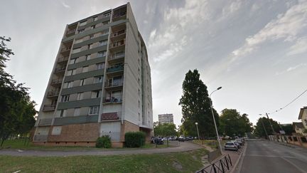 Les faits se sont d&eacute;roul&eacute;s mecredi 6 ao&ucirc;t 2014, au pied d'une cit&eacute; de Garges-l&egrave;s-Gonnesse (Val-d'Oise) (GOOGLE STREET VIEW)