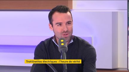 Stéphane MacMillan, cofondateur de Flash, service de trottinettes électriques, le 30 mai 2019 sur franceinfo. (FRANCEINFO / RADIOFRANCE)