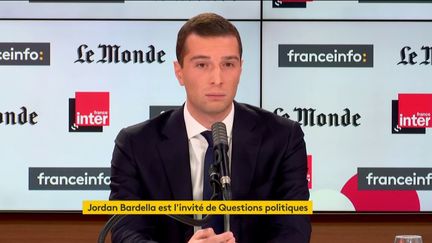 Jordan Bardella, vice président du Rassemblement national, invité de Questions politiques sur franceinfo, dimanche 22 novembre 2020. (FRANCEINFO)