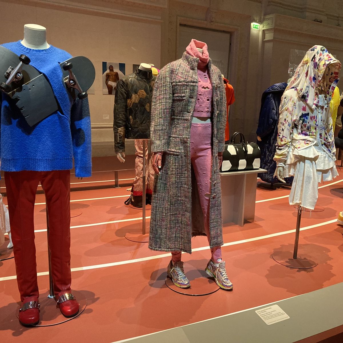 Fashion and Sports: From one Podium to Another no Musée des Arts  Décoratifs - Arte Que Acontece