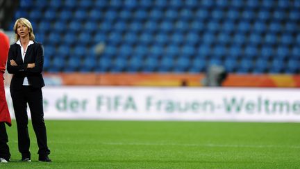 La coach italienne de l'&eacute;quipe f&eacute;minine canadienne, Carolina Morace, lors de la Coupe du monde f&eacute;minine 2011, en Allemagne. (PATRIK STOLLARZ / AFP)