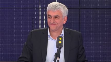 Hervé Morin, président de la région Normandie et de l'association des Régions de France, samedi 3 février 2018, sur franceinfo. (RADIO FRANCE / FRANCEINFO)