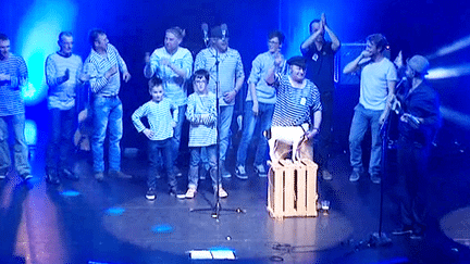 La rue Ketanou, Gaston, Elsa et les marins pêcheurs en concert à l'Olympia
 (France 3 / Culturebox)